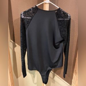 Venus black lace sleeve bodysuit size large